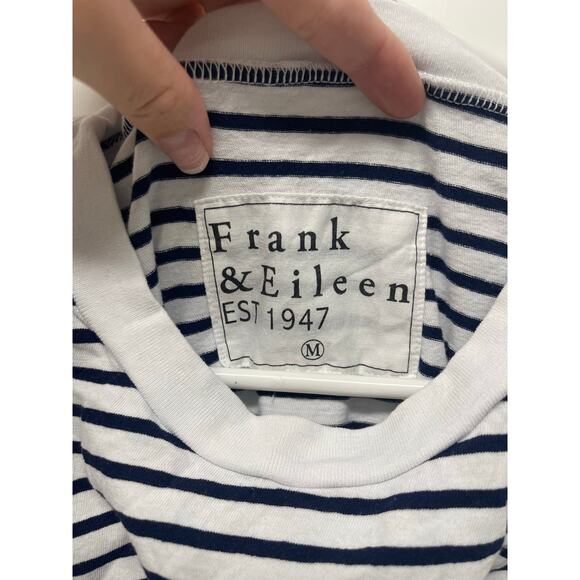 Frank & Eileen Aiden Striped muscle Tee sleeveless blue and white medium NWOT - Picture 3 of 6